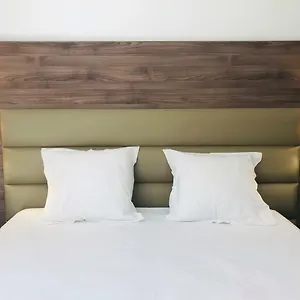 3* Hotel Yes